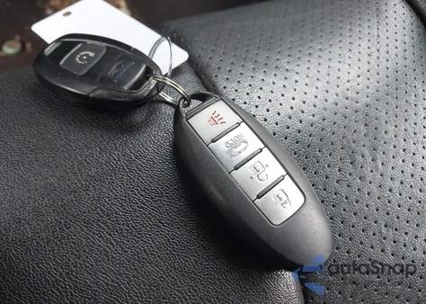 2015 Infiniti Q40 z USA, uszkodzony, nr VIN JN1CV6AR8FM524600